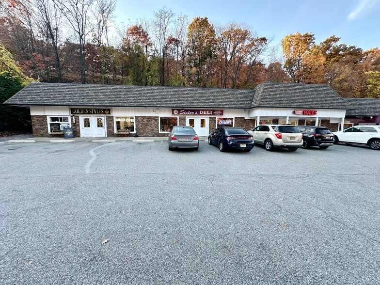 136-154 Rifle Camp Rd, Woodland Park, NJ for sale - Building Photo - Image 2 of 24