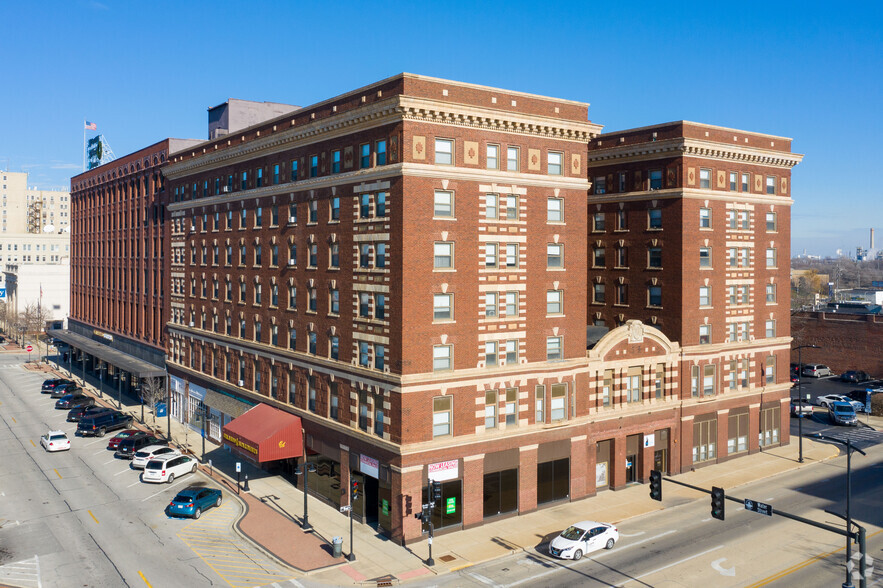 160 S Water St, Decatur, IL for sale - Building Photo - Image 1 of 1