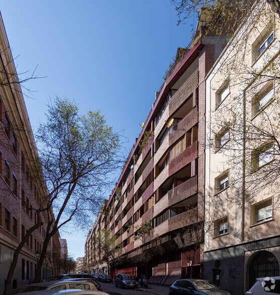 Calle de Rafael Calvo, 9, Madrid, Madrid à vendre - Photo du bâtiment - Image 2 de 2