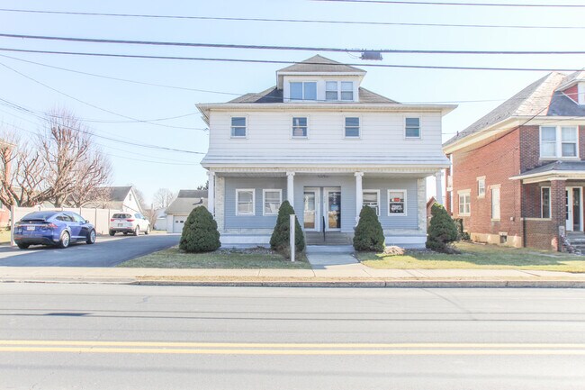 Plus de détails pour 756 Main St, Tatamy, PA - Bureau à louer