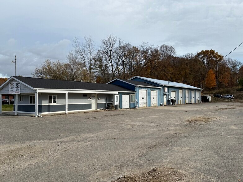 1633 S Hanover, Hastings, MI à vendre - Photo du bâtiment - Image 1 de 9