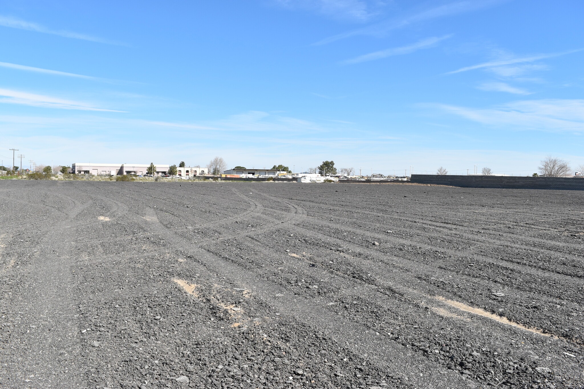 42440 7th Street East, Lancaster, CA for lease Primary Photo- Image 1 of 5