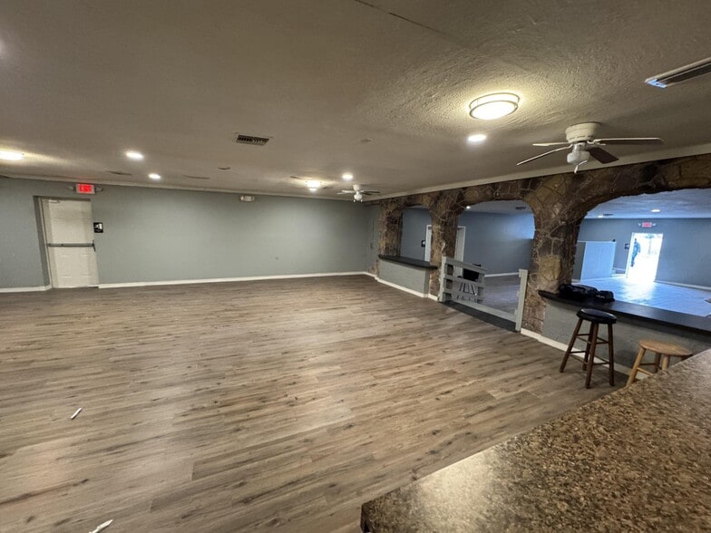 7854 Moncrief-Dinsmore Rd, Jacksonville, FL à vendre - Photo intérieure - Image 2 de 17