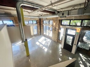 555 NW Park Ave, Portland, OR for lease Interior Photo- Image 2 of 8