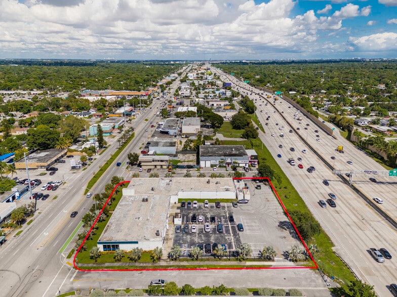 11575 NW 7th Ave, Miami, FL à vendre - Photo du bâtiment - Image 3 de 17