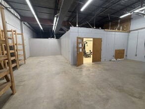 2906-2924 Baltic Ave, Greensboro, NC for lease Interior Photo- Image 1 of 1