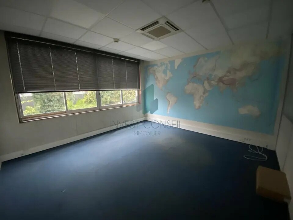 Flex in Gennevilliers for lease Interior Photo- Image 1 of 7