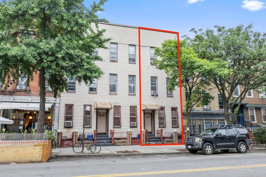 100 Roebling St, Brooklyn, NY for sale - Building Photo - Image 2 of 5