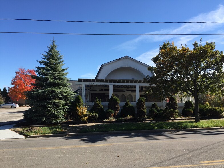 716 N Court St, Medina, OH for sale - Building Photo - Image 1 of 1