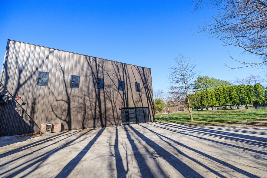 1418 E Rhorer Rd, Bloomington, IN for sale - Building Photo - Image 3 of 5