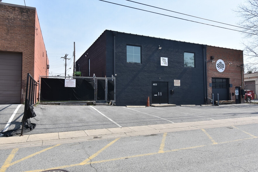 4633 42nd Pl, Hyattsville, MD à louer - Photo du bâtiment - Image 3 de 15