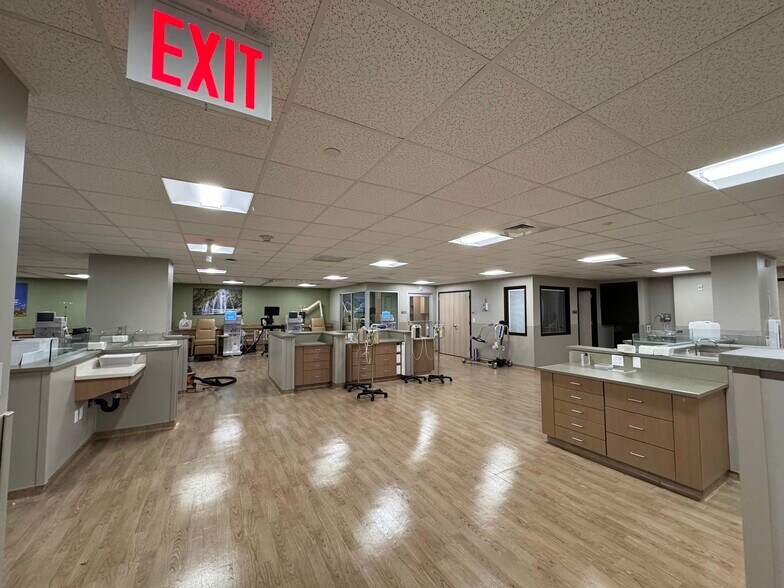 1414 W 4th St, Brooklyn, NY for lease - Interior Photo - Image 3 of 9