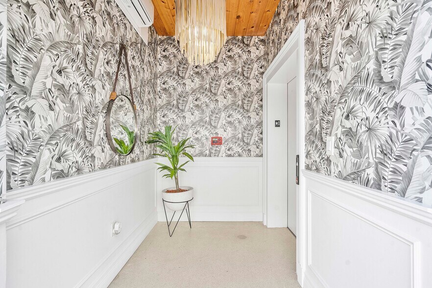 900 NW 6th St, Fort Lauderdale, FL à louer - Photo intérieure - Image 2 de 16