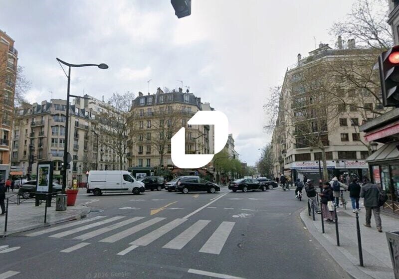 Retail in Paris for sale Building Photo- Image 1 of 2