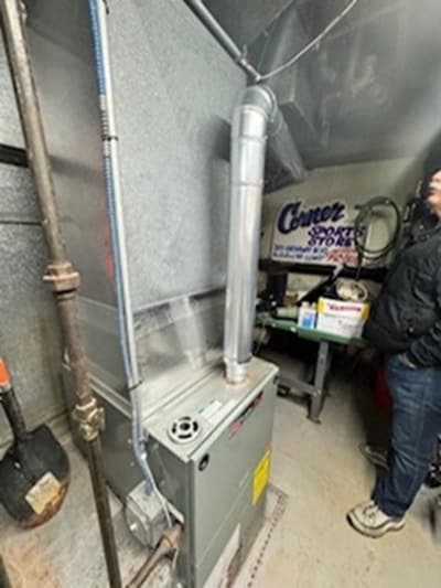 319 Hathaway Blvd, New Bedford, MA à vendre - Photo intérieure - Image 3 de 12