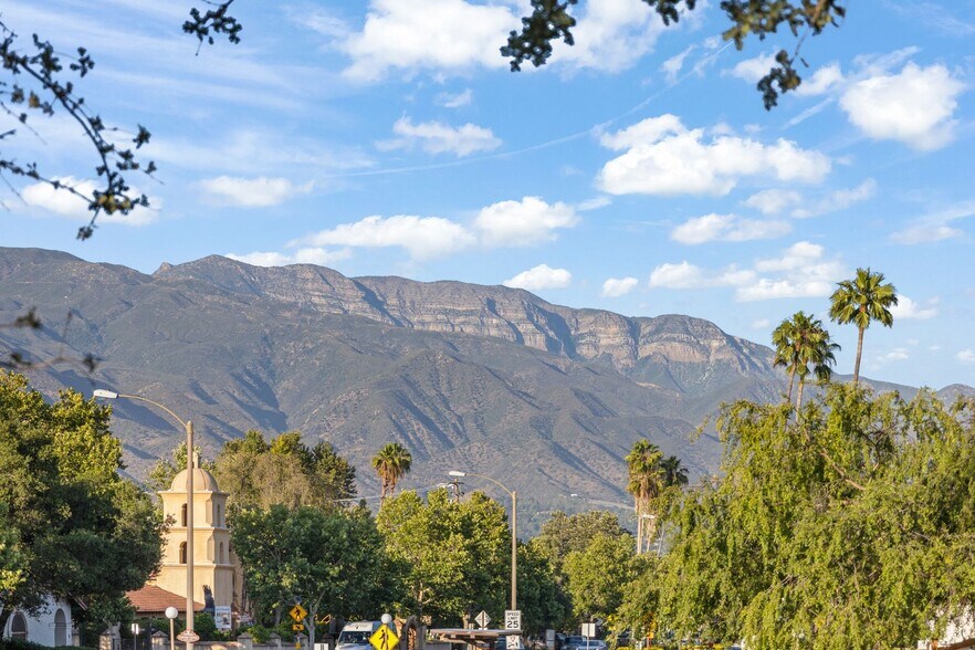 305 W Ojai Ave, Ojai, CA à vendre - Aérien - Image 2 de 15