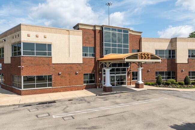 Plus de détails pour 1553 Chester Pike, Crum Lynne, PA - Bureau/Médical à louer