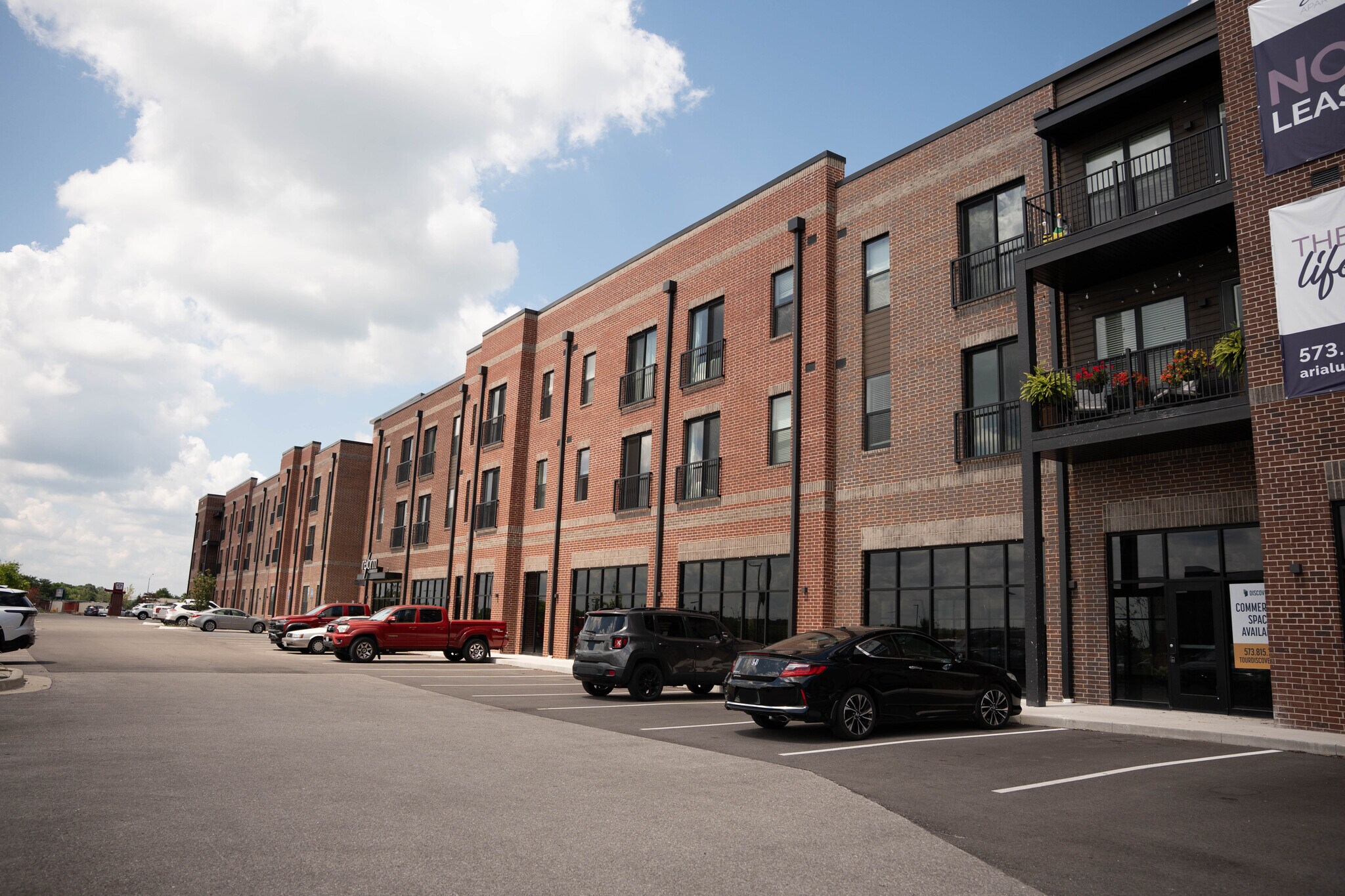 4210 Philips Farm Rd, Columbia, MO for lease Building Photo- Image 1 of 7