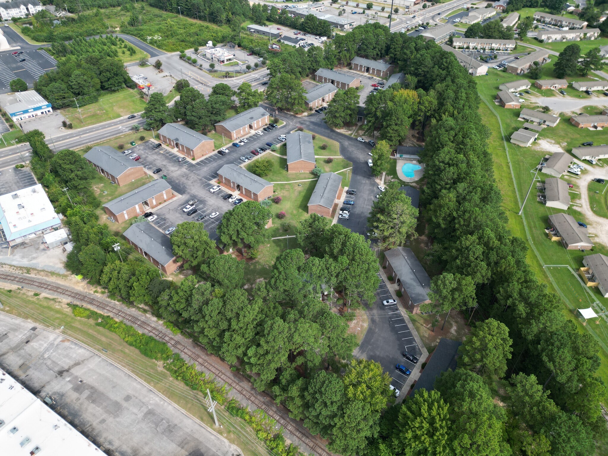 6535 Summertime Apartments, 6535 Jeffrey Dr, Fayetteville, NC à vendre Photo du bâtiment- Image 1 de 61