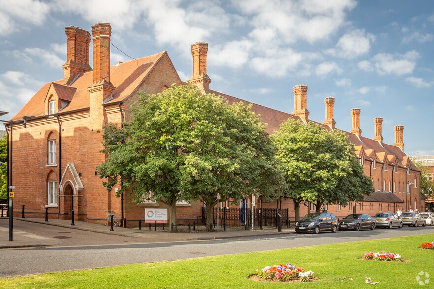 City Rd, Peterborough à louer - Photo du bâtiment - Image 3 de 4