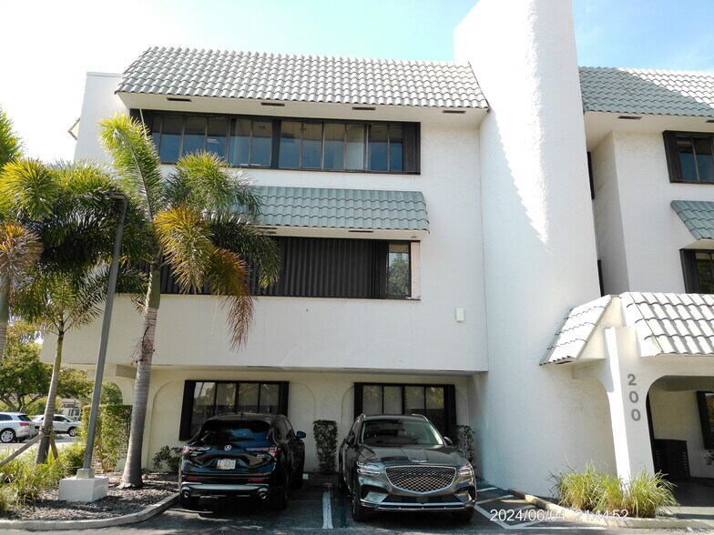 200 W Palmetto Park Rd, Boca Raton, FL à louer - Photo du bâtiment - Image 2 de 23