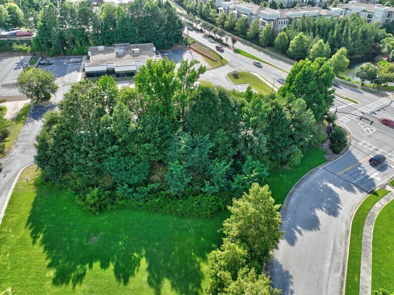 500 W Lanier Ave, Fayetteville, GA à louer - Photo du bâtiment - Image 1 de 14