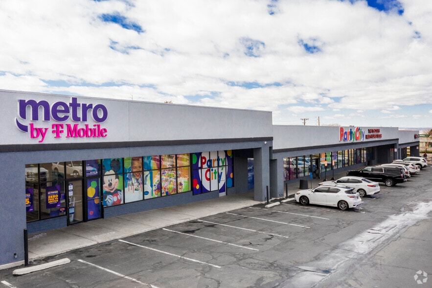 4400-4420 Wyoming Blvd NE, Albuquerque, NM for lease - Primary Photo - Image 2 of 10