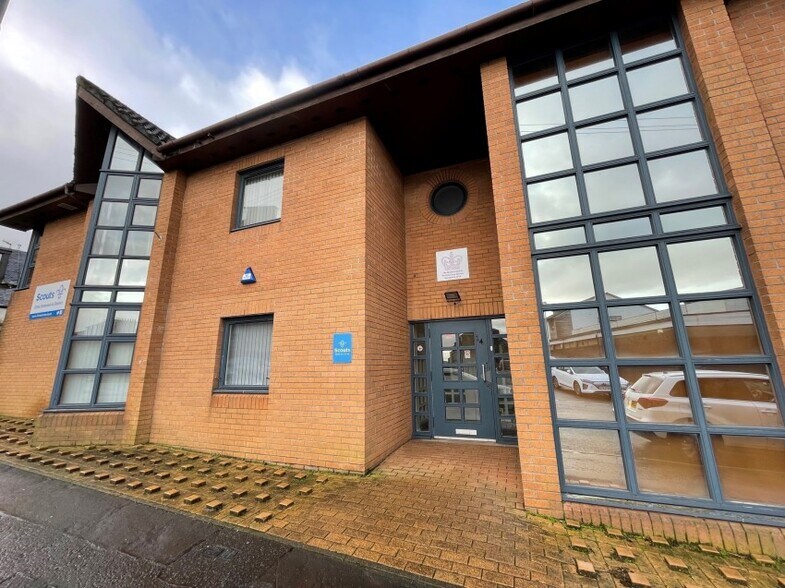 14-16 Bank St, Greenock à louer - Photo du bâtiment - Image 2 de 2