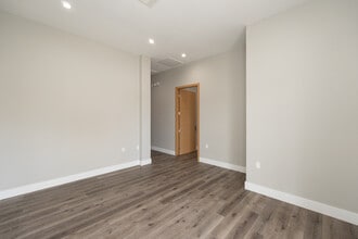 8525 N Sam Houston Pkwy E, Humble, TX à louer Photo intérieure- Image 2 de 19