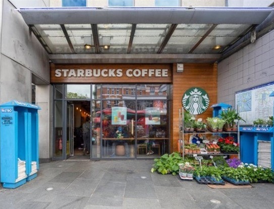 439 Brixton Rd, London for lease - Building Photo - Image 2 of 2