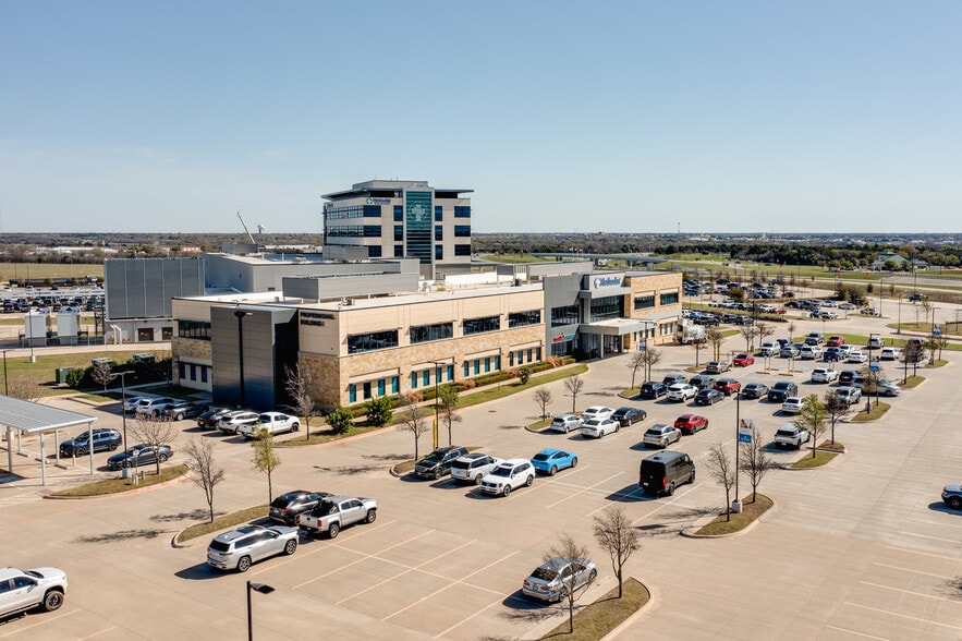 979 Don Floyd Dr, Midlothian, TX for lease - Building Photo - Image 2 of 7