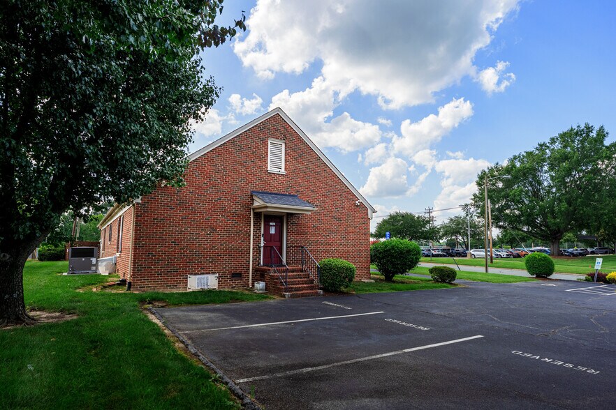 291 Graham Hopedale Rd, Burlington, NC à louer - Photo du bâtiment - Image 3 de 13