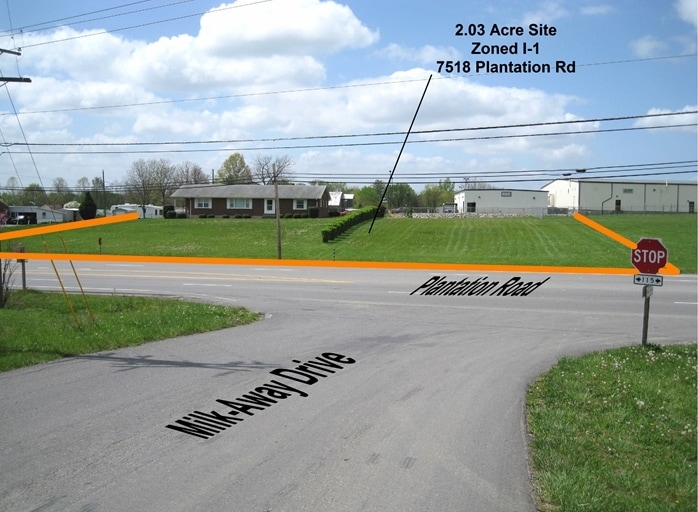 7518 Plantation Rd, Roanoke, VA à vendre - Photo du bâtiment - Image 3 de 5