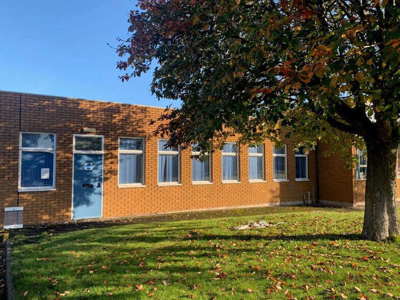 Third Ave, Kingswinford à louer - Photo du bâtiment - Image 2 de 2