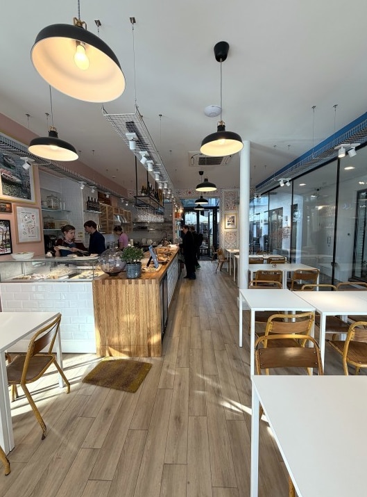 132-134 Lots Rd, London for lease Interior Photo- Image 1 of 4