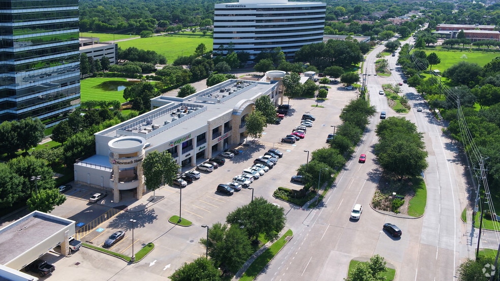 10455 Briar Forest Dr, Houston, TX for lease - Aerial - Image 3 of 5