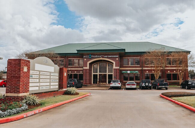 More details for 6302 W Broadway St, Pearland, TX - Office for Lease