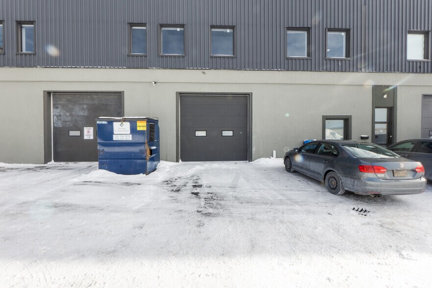 609-649 Montée De Liesse, Saint-Laurent, QC for sale - Building Photo - Image 2 of 38