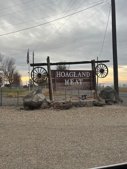 3408 Industrial Rd E, Homedale, ID à vendre - Photo du bâtiment - Image 1 de 16