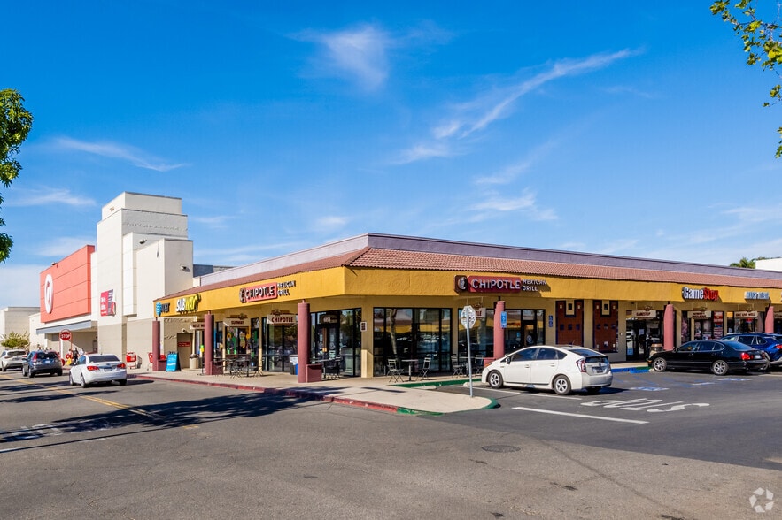 6847-6931 Katella Ave, Cypress, CA à louer - Photo du bâtiment - Image 3 de 3