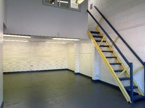 Brue Ave, Bridgwater for lease Interior Photo- Image 2 of 2