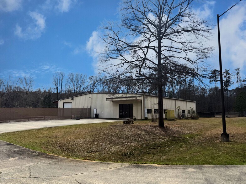 300 Delano Dr, Manchester, GA à vendre - Photo principale - Image 1 de 57