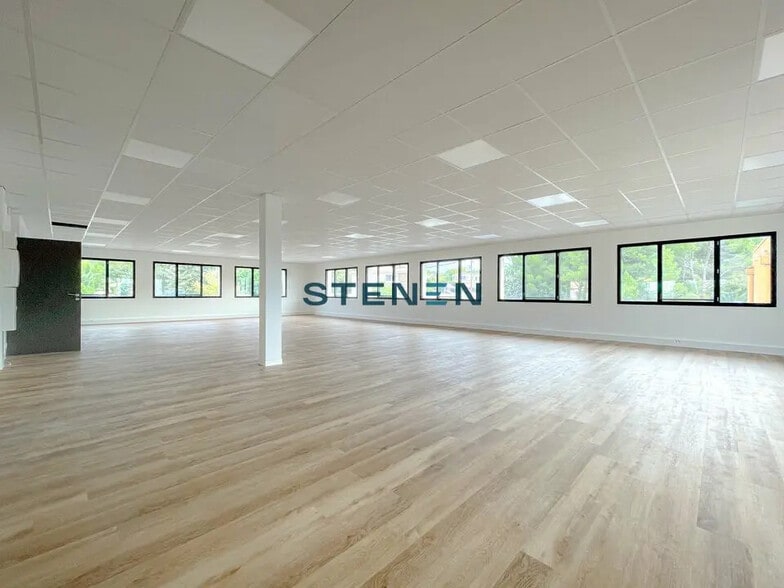 Bureau dans Éguilles à vendre - Photo intérieure - Image 1 de 5