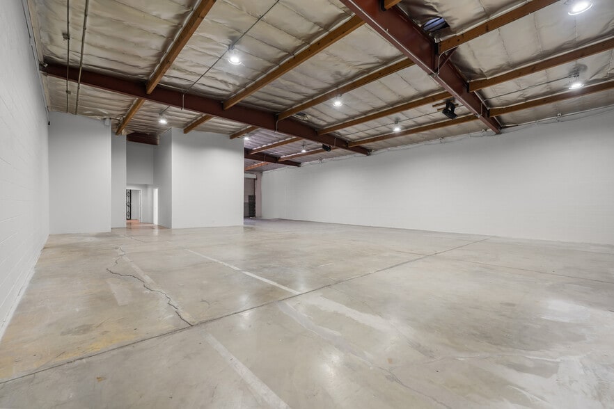 1507 Essex St, Los Angeles, CA à louer - Photo intérieure - Image 2 de 32