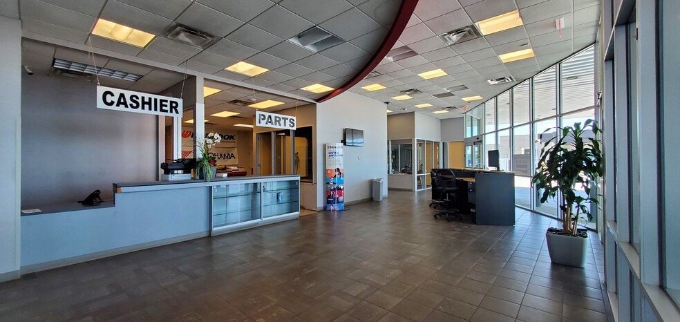 4221 East Fwy, Baytown, TX for sale - Building Photo - Image 2 of 5