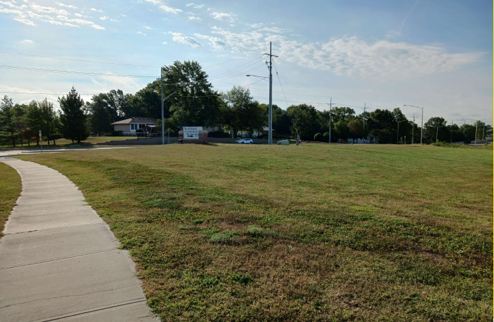 N Oak Trafficway & NW 96th St, Kansas City, MO for sale - Building Photo - Image 1 of 1