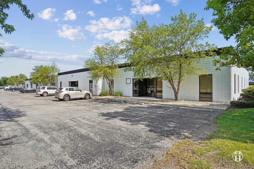 5603 W Raymond St, Indianapolis, IN à louer - Photo du bâtiment - Image 1 de 6