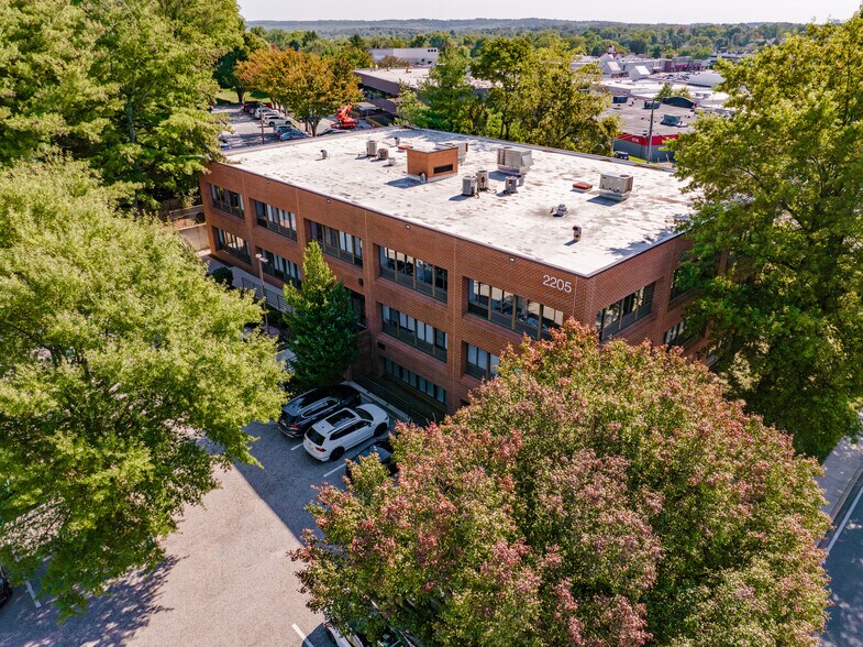 2205 York Rd, Timonium, MD à louer - Photo du bâtiment - Image 3 de 9