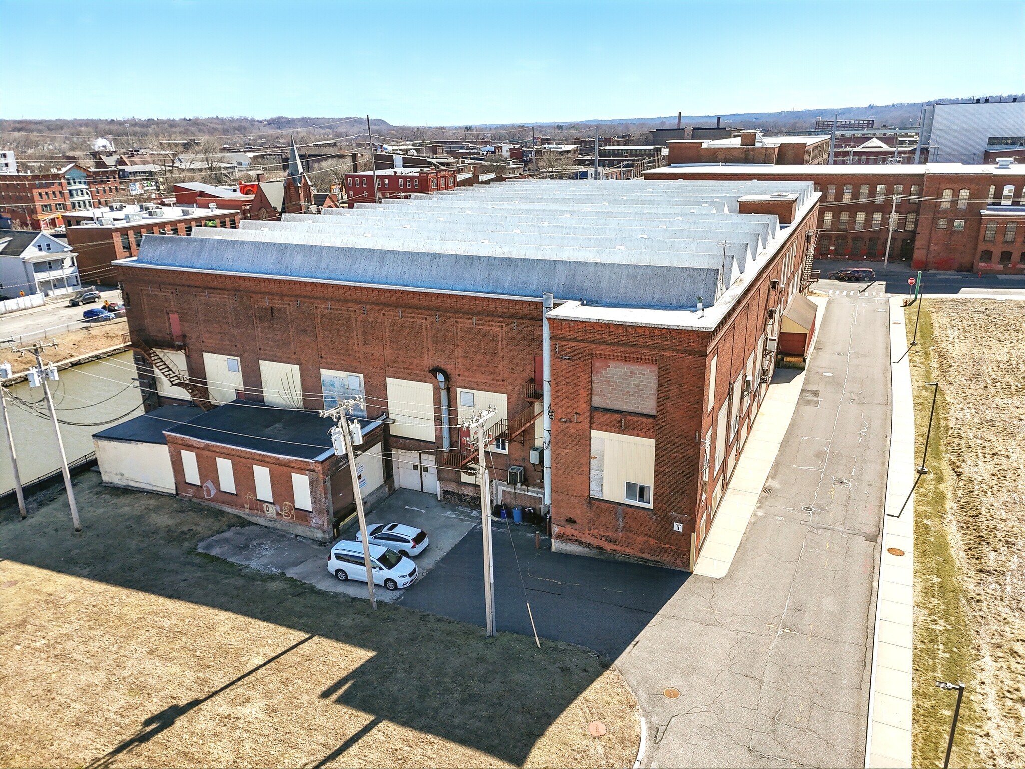 1 Bigelow St, Holyoke, MA à vendre Photo principale- Image 1 de 7