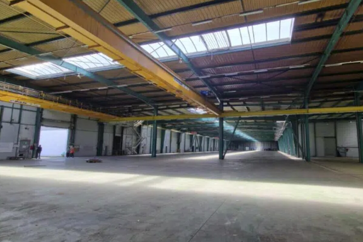 Industrial in Lieusaint for lease Interior Photo- Image 1 of 2